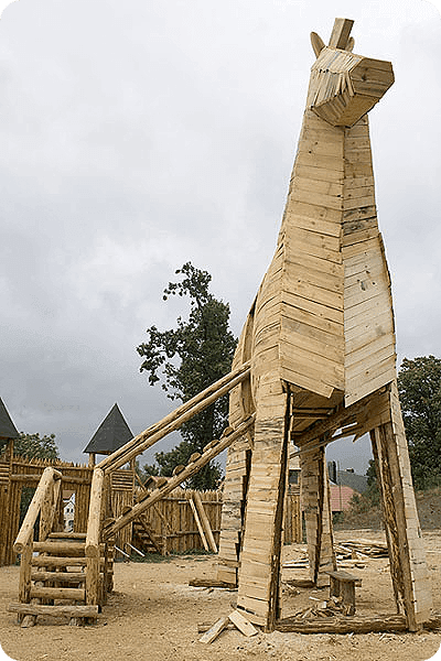Statuetta in legno -  DRE026