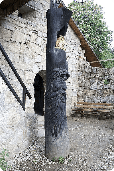 Statuetta in legno -  DRE032